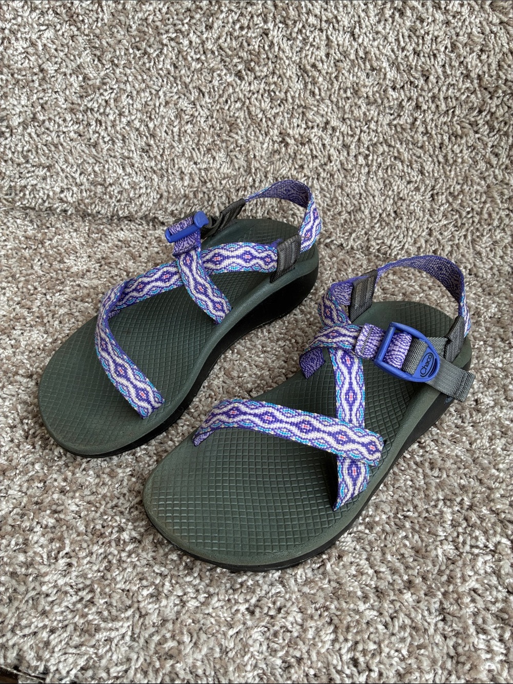 Chaco Women’s Z Cloud Purple Patterned Outdoor Sandals size 8